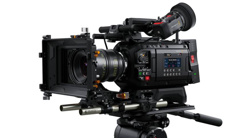 Blackmagic Ursa Cine 17K 65 mit Rig